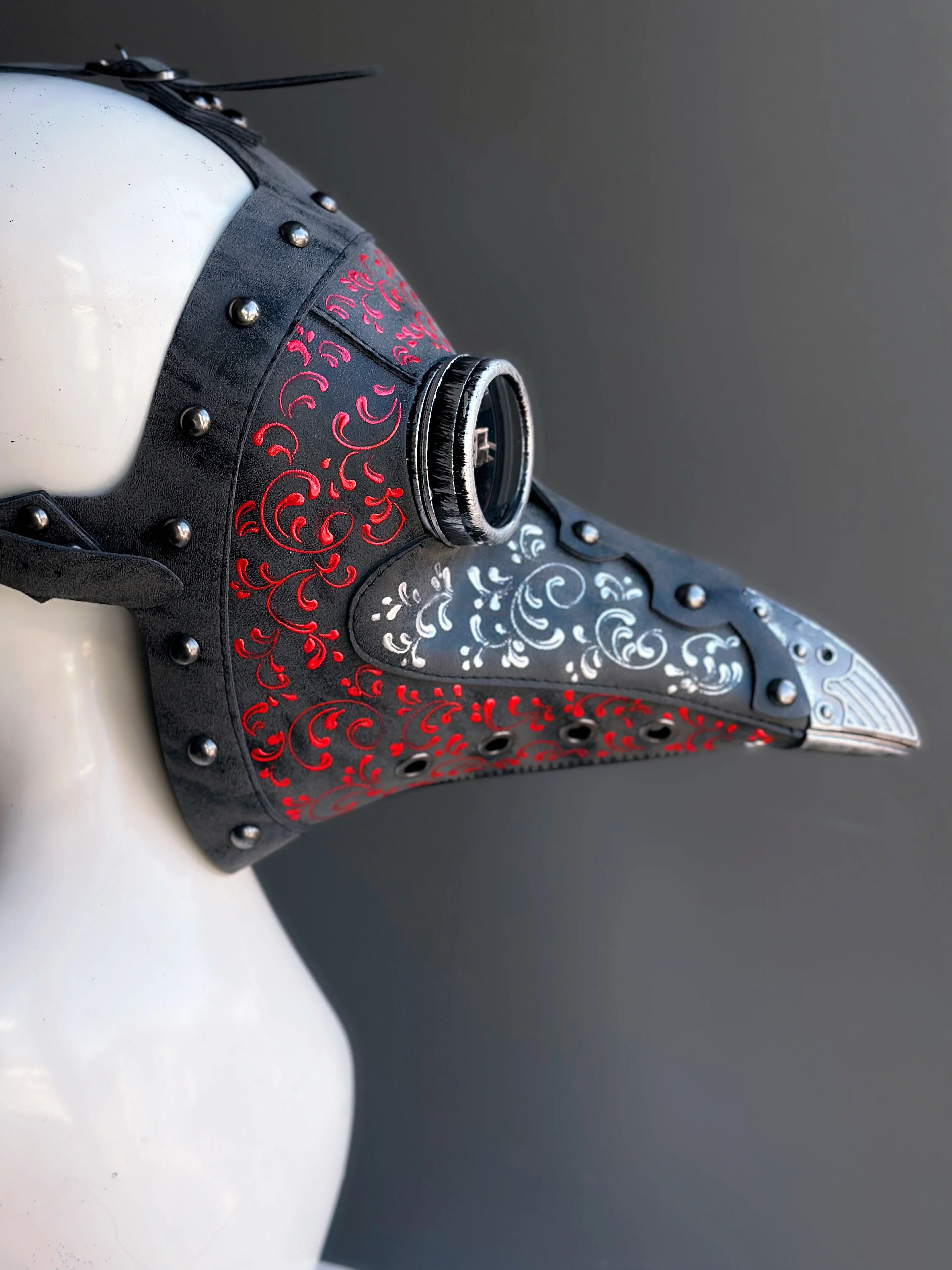 Grey Plague Mask - Filigree - Image 3