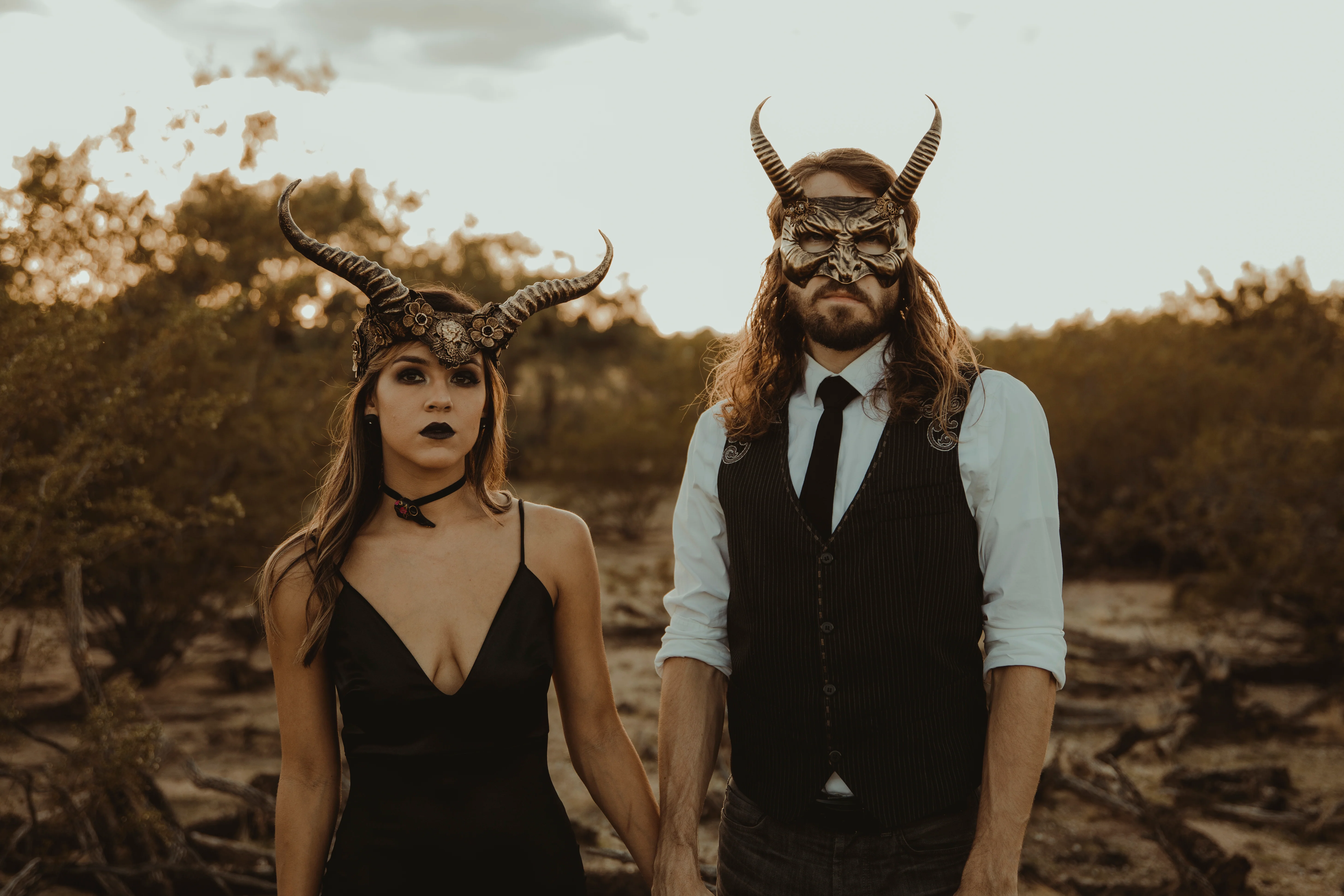 Horned Devil Mask - Gold/Black - Image 4