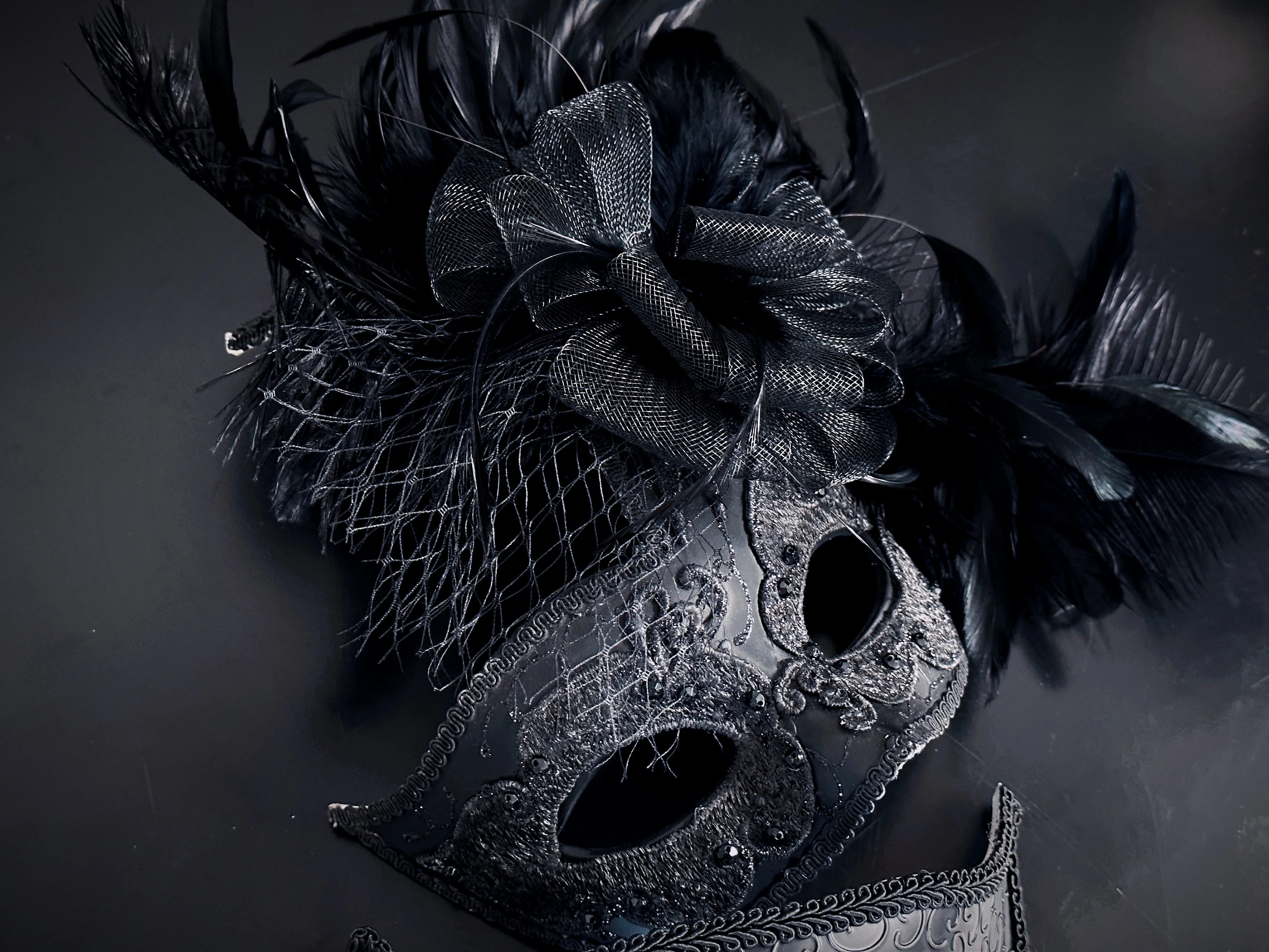 Noir Mystère Pair - Image 3