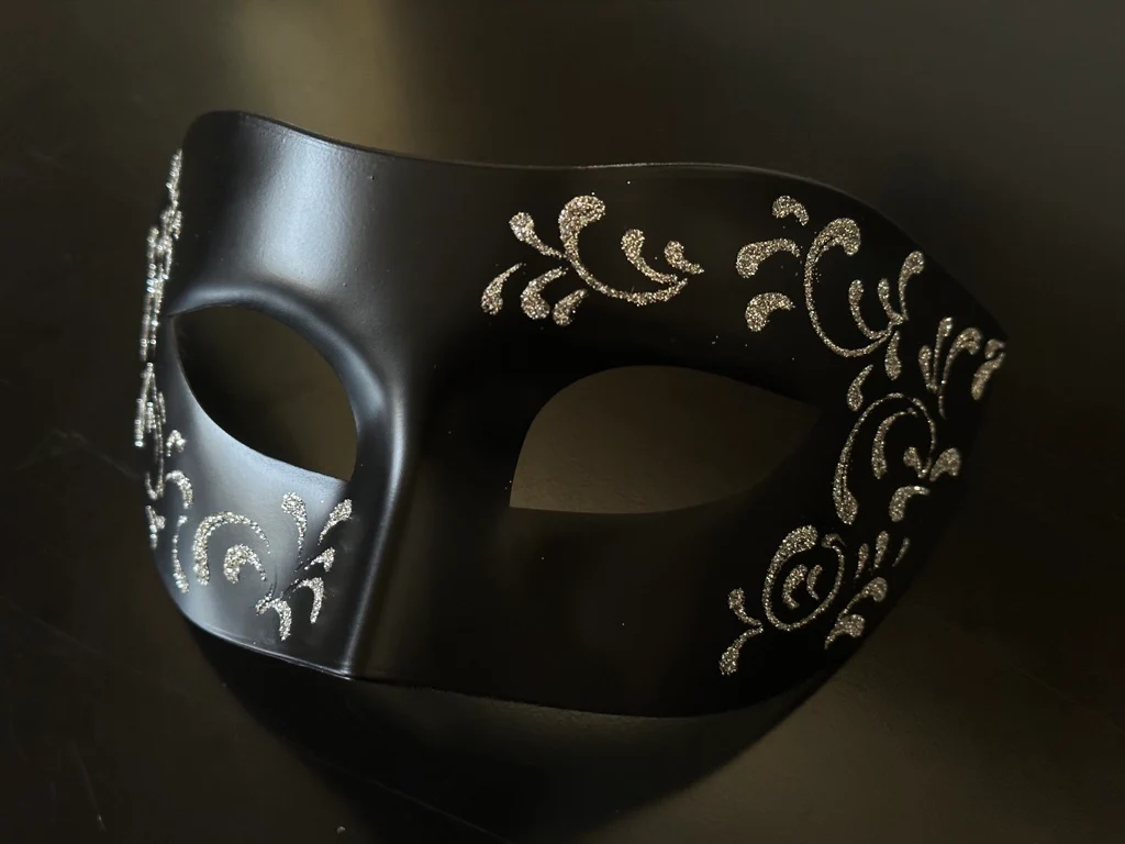 Shadow Gleam Mask- Silver /Black - Image 5
