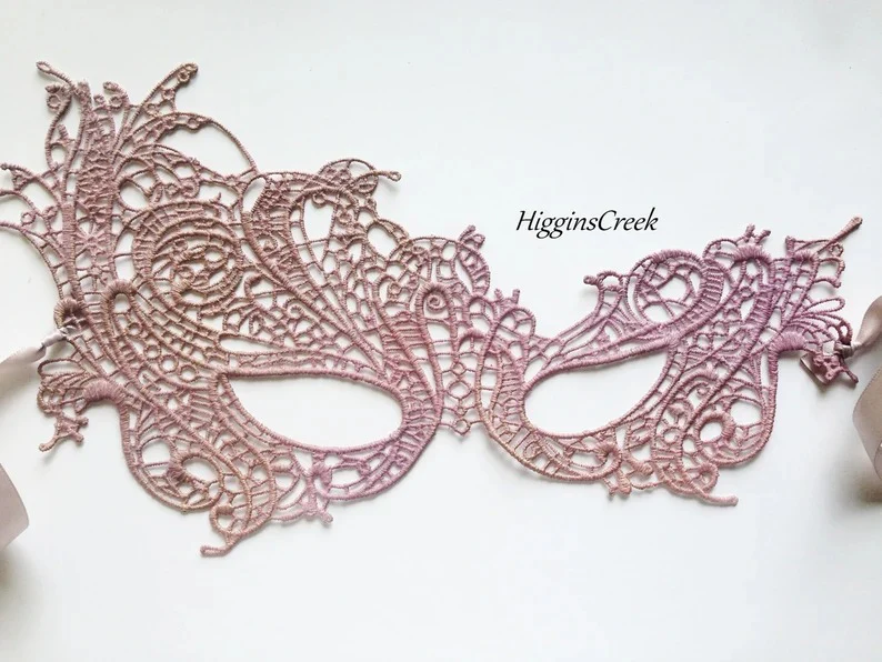 Elizabeth Lace Mask - Pink