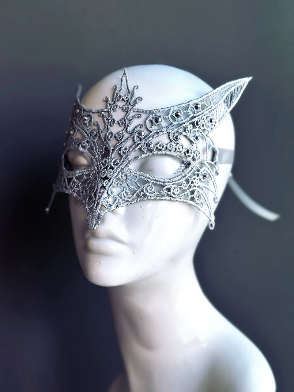 Fox Lace - Silver Metallic