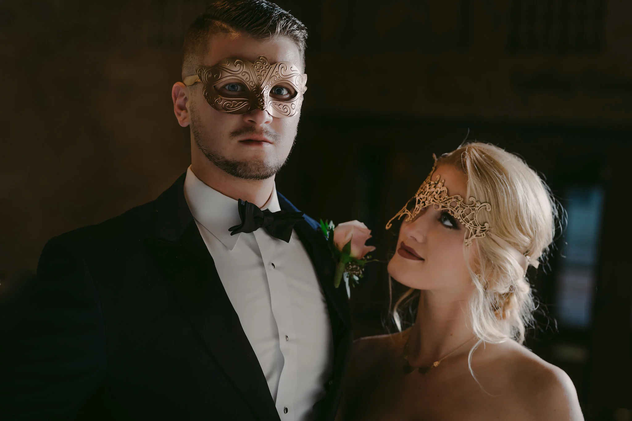 Gilded Romance Mask Pair - Gold