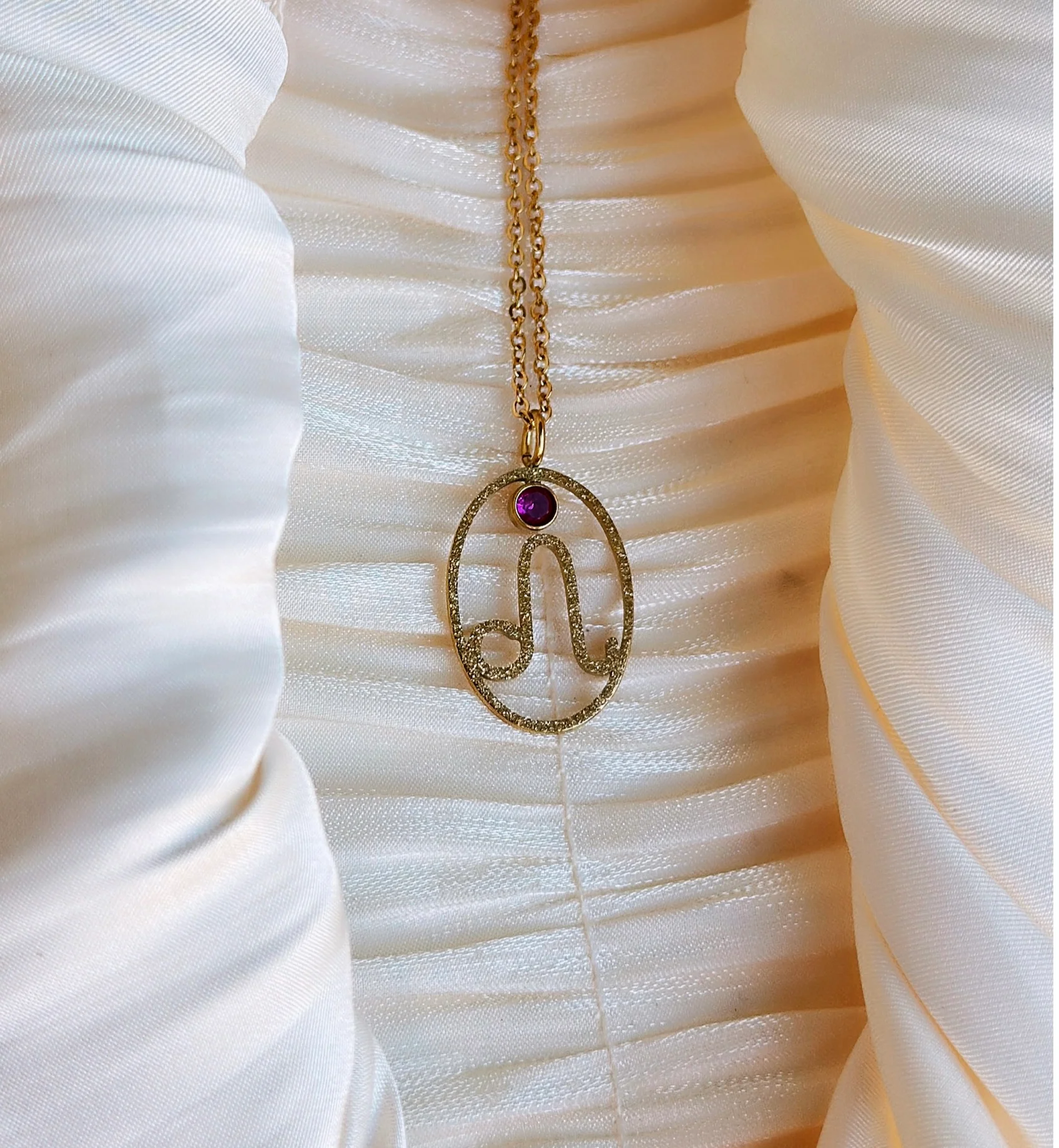 Leo - Zodiac Necklace (Gold)