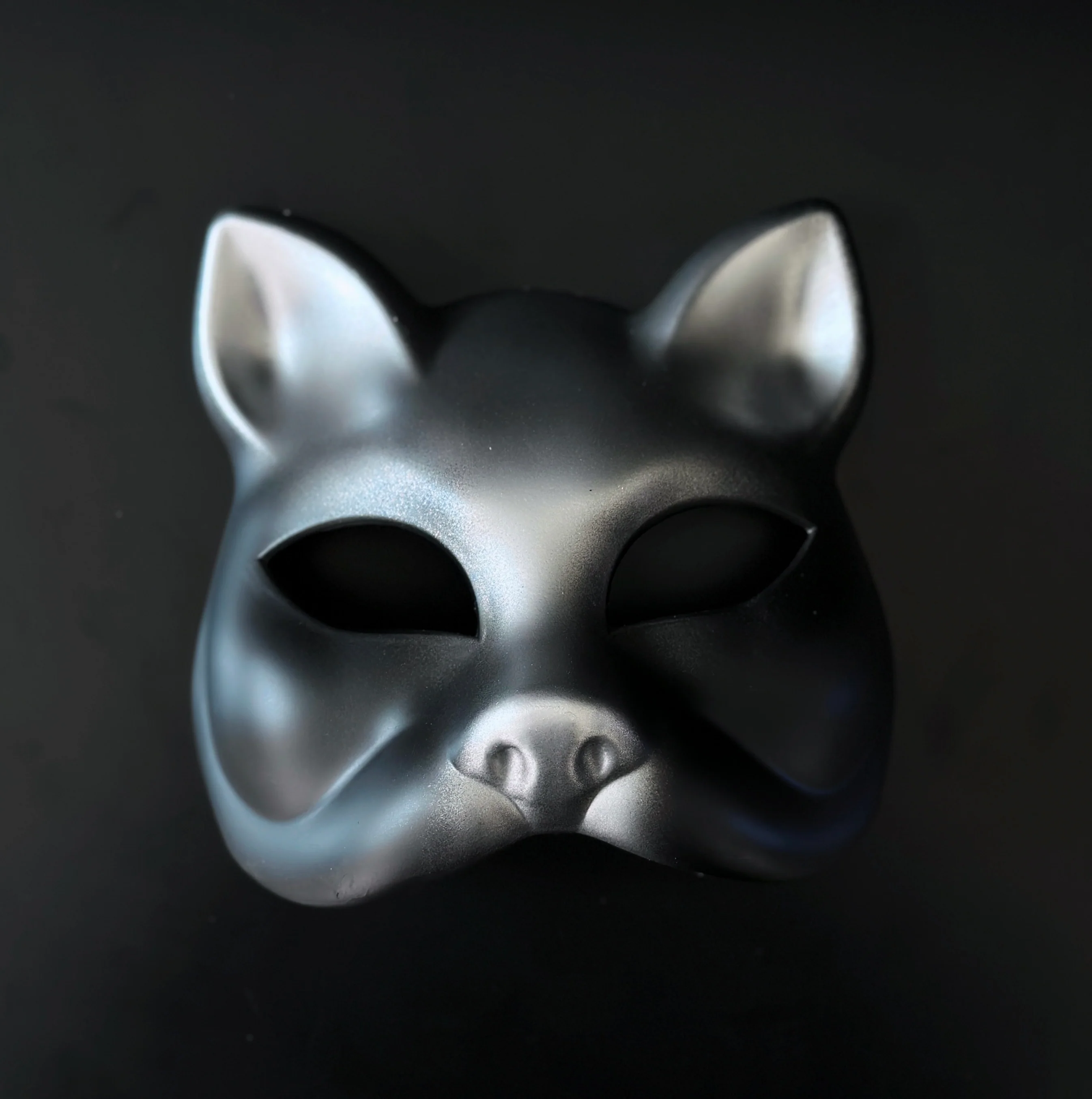 Crimson Kitsune - Silver & Charcoal Gray Cat Mask