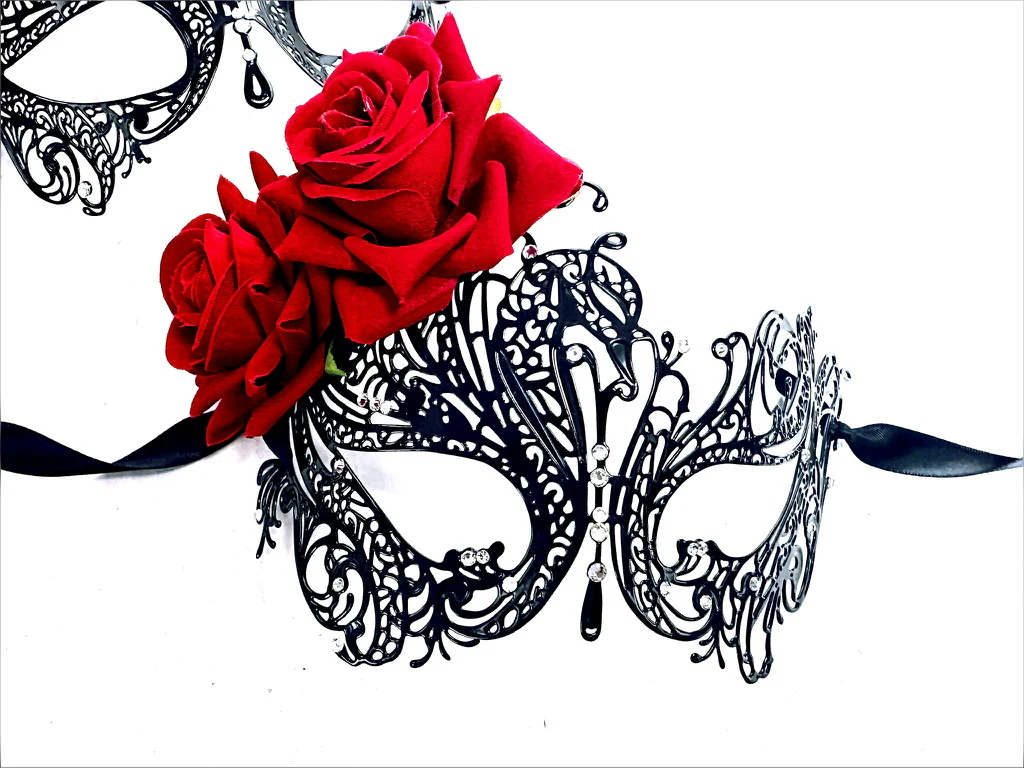 Rose Eclipse – Black & Red Mother Daughter Mask Duo - Image 3