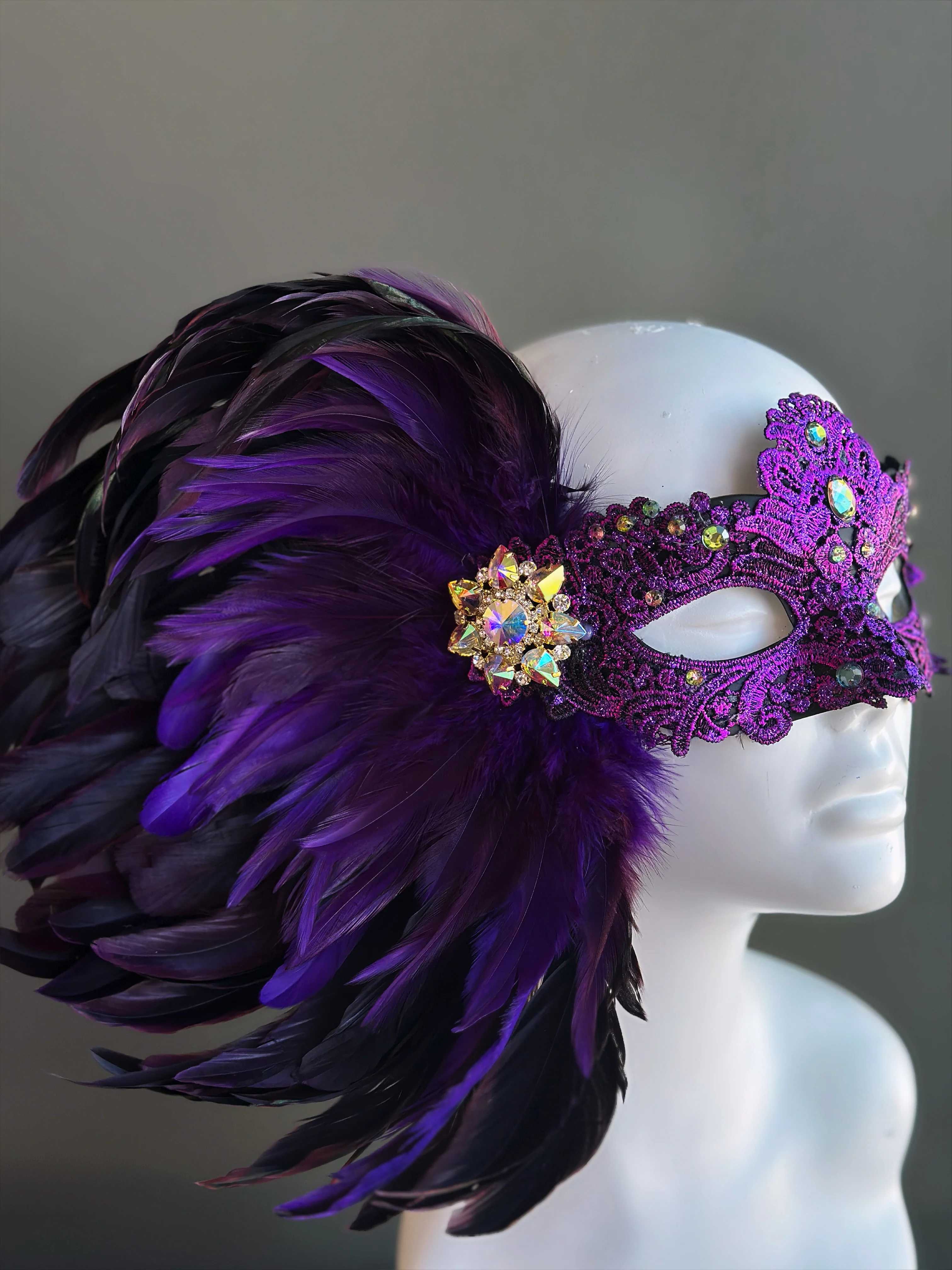Mystic Feather Mask - Purple/Black - Image 2