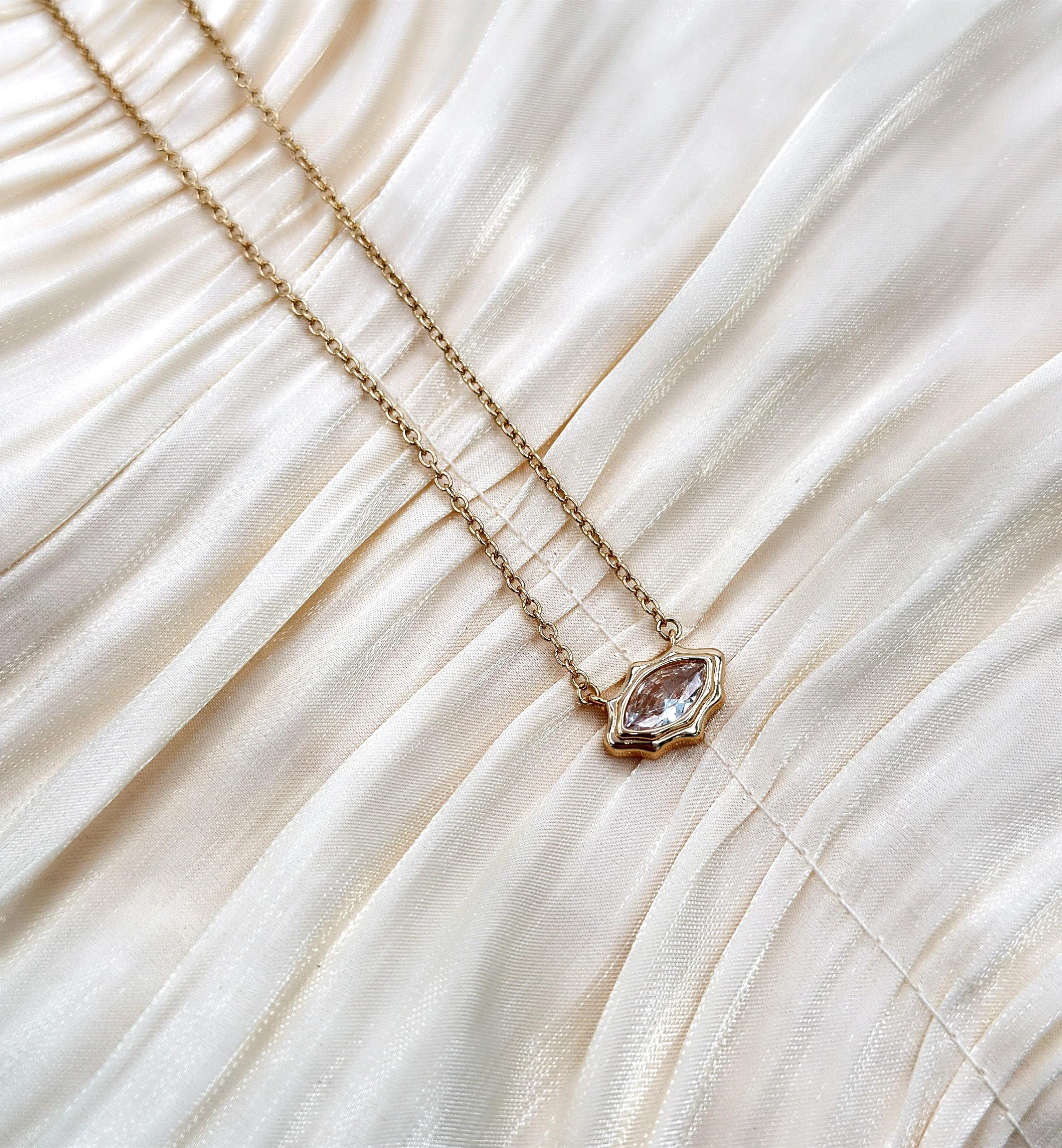 Crystal Eye - Necklace (Gold) - Image 2