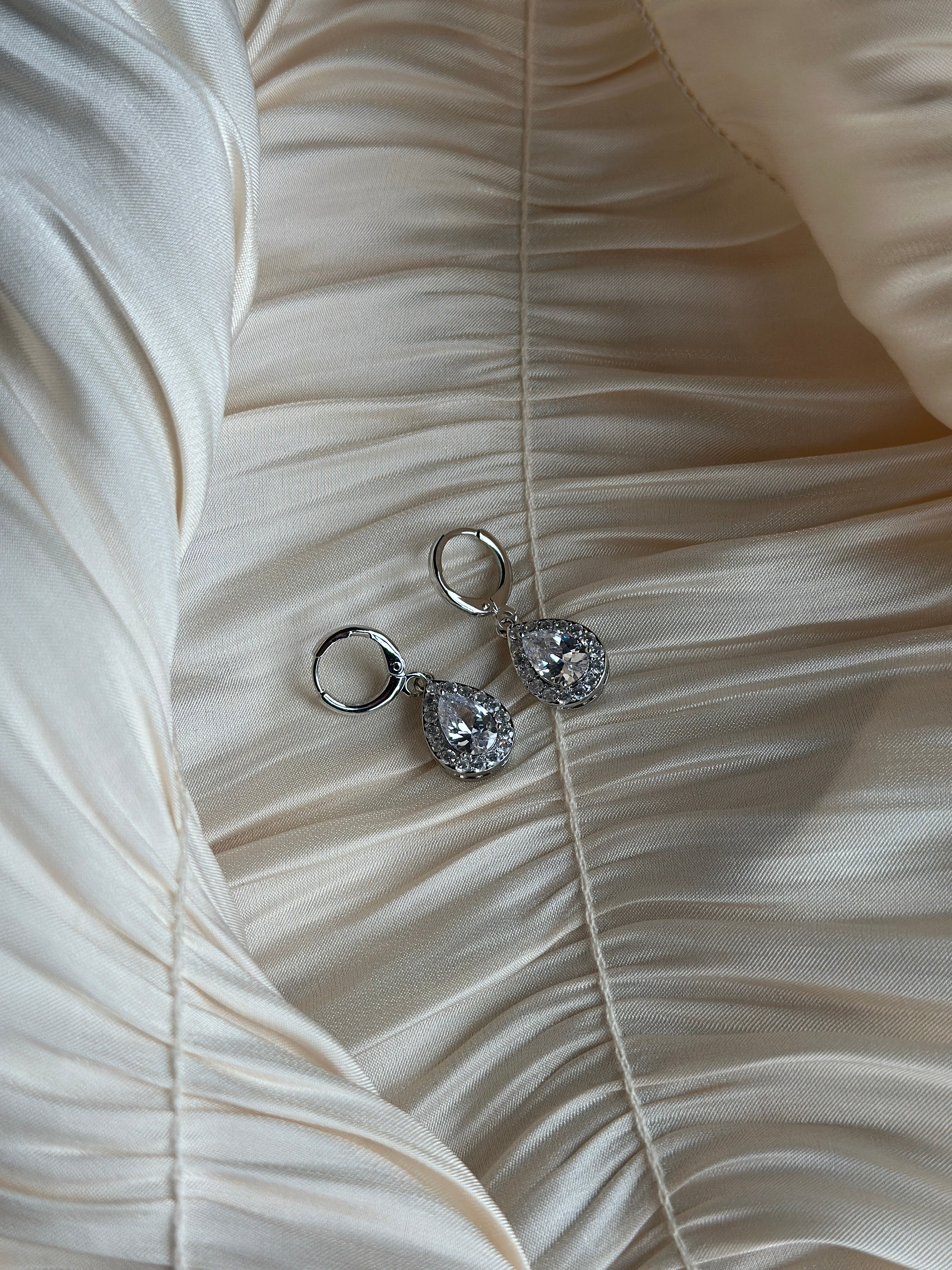 Radiance - Earrings (Silver) - Image 3