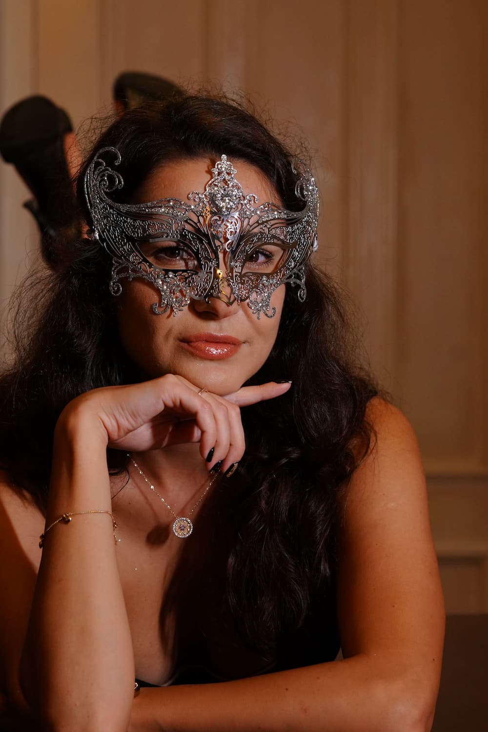 Gossip Mask with Glitter - Silver - Image 6